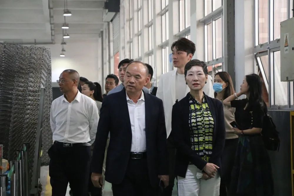 湖南省家具行業(yè)協(xié)會,家具行業(yè)協(xié)會,家具行業(yè) 湖南省家具行業(yè)協(xié)會,家具行業(yè)協(xié)會,家具行業(yè)